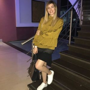 Like New.! Zara Trafaluc | Ribbed Zipper Back Golden Sweater